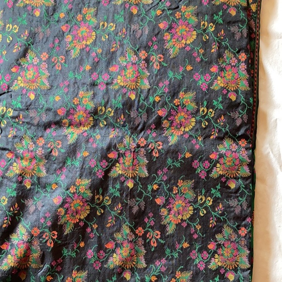 Saree - Picture 2 of 8